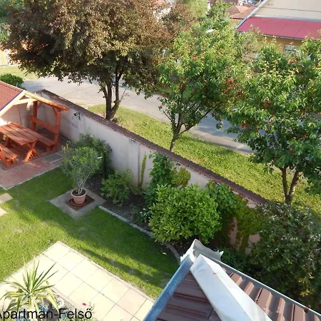 Banyai Apartman Gyula Exterior photo